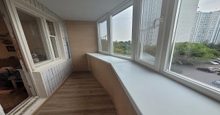 Застеклить лоджию Большой Камень цена от 9893 руб. м/п. за 50 часов